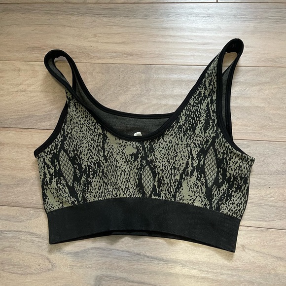 Fabletics Sports Bra - Picture 5 of 7